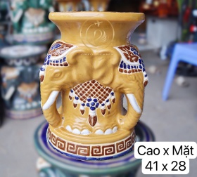 ĐÔN VOI BA ĐẦU VÀNG