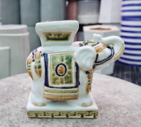 ĐÔN VOI MINI TRẮNG