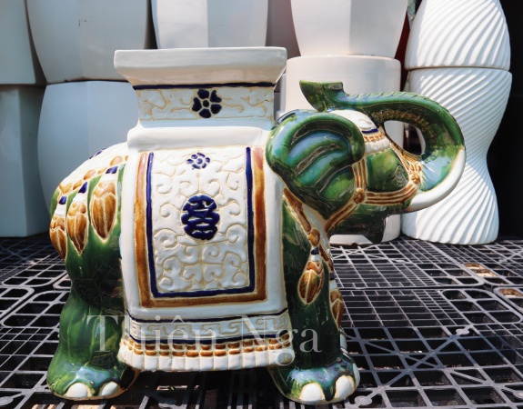 ĐÔN VOI XANH TRẮNG KHÔNG ĐẾ