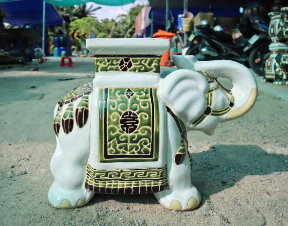 ĐÔN VOI TRẮNG XANH ĐEN KHÔNG ĐẾ